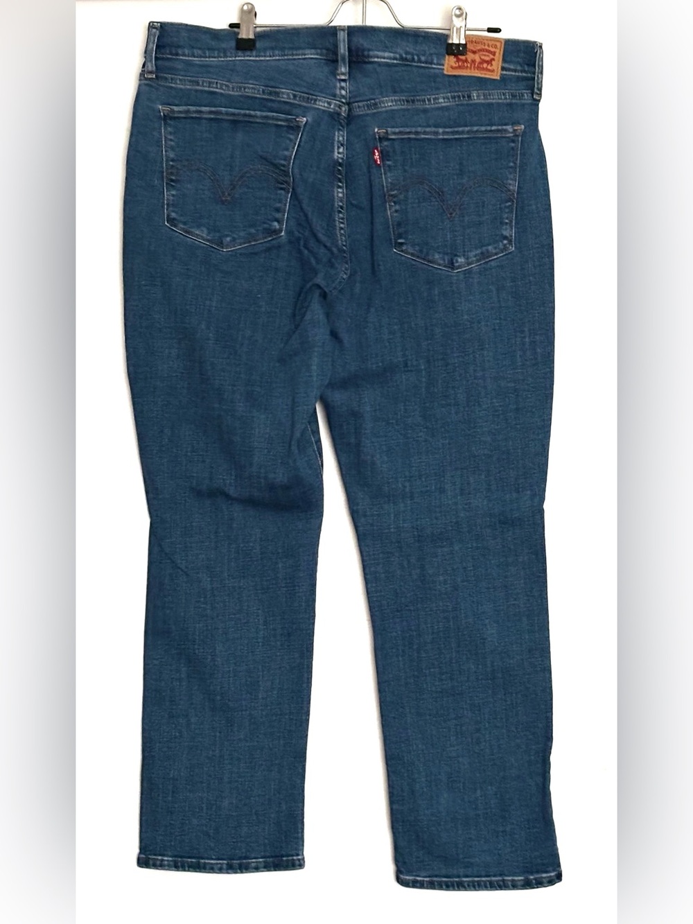 Levi’s Classic Straight Jeans Size 32 Medium Wash Denim - Picture 2 of 4
